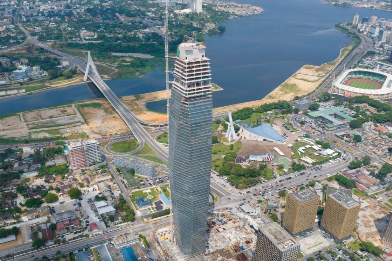 Côte d’Ivoire Signs Its First Sustainability-Linked Loan Worth $505 Million with Standard Chartered